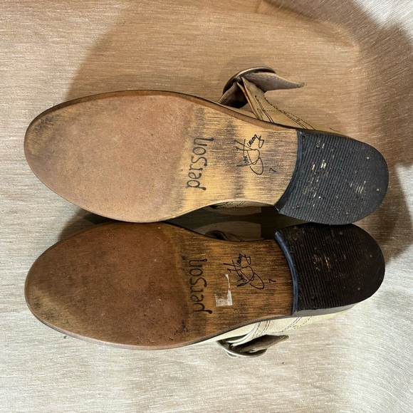 JOHN FLUEVOG Sz 5 Person Mary Jane Buckle Closure pale Yellow Green Shoes FLAWS - Picture 8 of 10